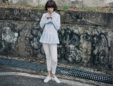 白色松紧带打底裤