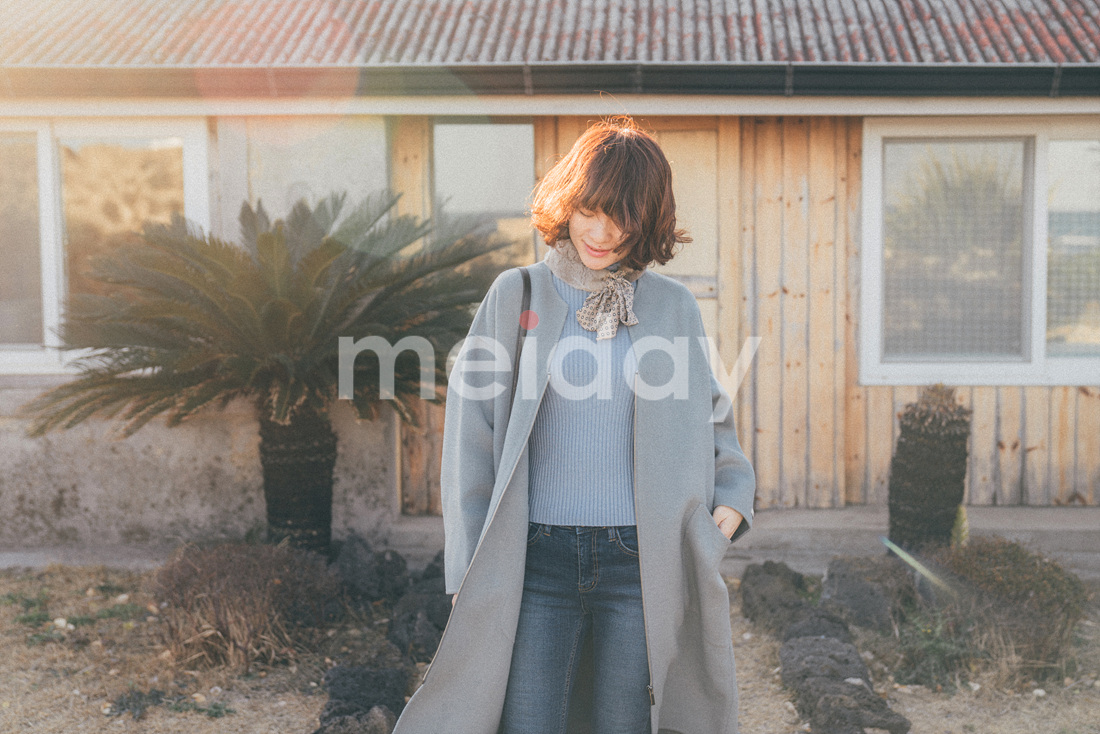 湖蓝色纯羊毛手工大衣