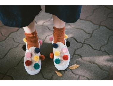 彩色毛球乐福鞋