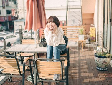 韩风立体刺绣卫衣